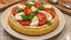 Herzhafte Crostata morbida Caprese ohne Eier – weich, luftig und perfekt zum Apéro
